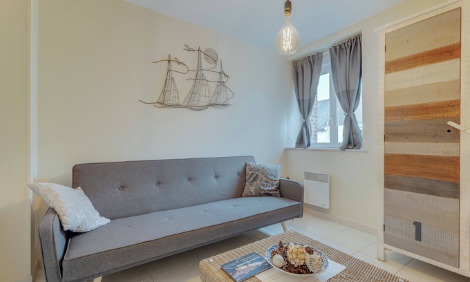 Saint-Benoit-des-Ondes Apartment | Apartment 'Les Ebihens' with Private Terrace and Wi-Fi