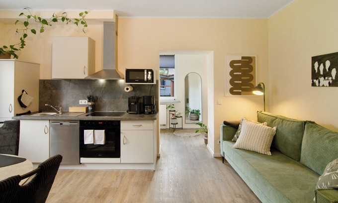 Bad Karlshafen Apartment | Apartment '1' with Shared Terrace, Shared Garden and Wi-Fi