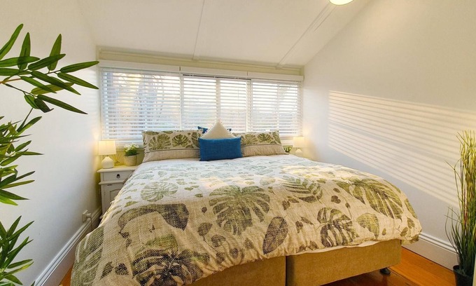 Narrabeen Apartment | Apartment 10 - The Coachhouse