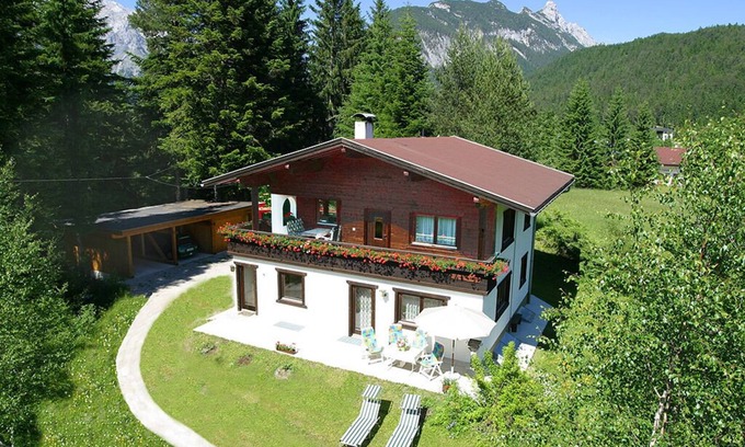 Weidach Apartment | Apartment 1st floor approx. 58sqm balcony, garden, panoramic view near ski lift & cross-country ski run