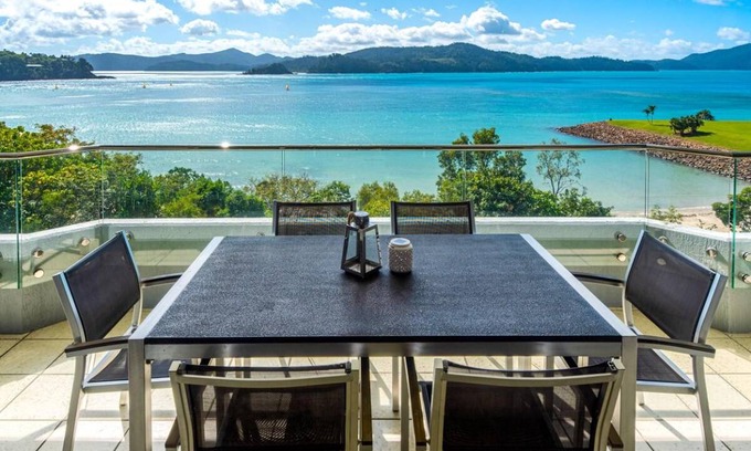Hamilton Island Apartment | Apartment ∙ 2 bedrooms ∙ 5 guests