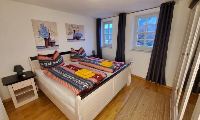 Kahla Apartment | Apartment ∙ 2 bedrooms ∙ 5 guests