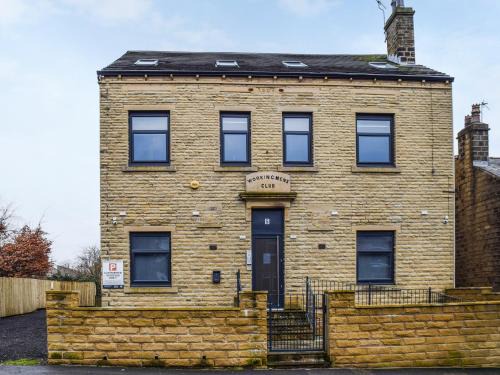 Huddersfield Apartment | Apartment 3 - Uk48906