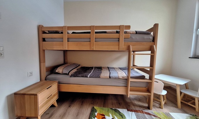 Sonnenalpe Nassfeld Apartment | Apartment '4' with Mountain View, Shared Garden and Wi-Fi