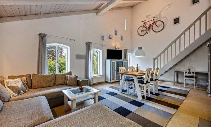 Curau Apartment | Apartment "5 Galeriewohnung" with Private Garden & Wi-Fi
