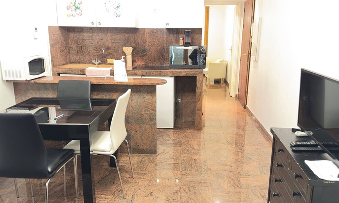 Drancy Apartment | Apartment '5 Rue Bartholomé Drancy' with Wi-Fi