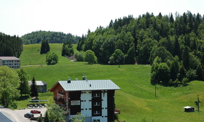 Lamoura Apartment | APARTMENT 6 pers * village center LAMOURA station ROUSSES Ht JURA