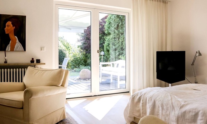 Bretten Apartment | Apartment 60sqm, terrace 30sqm, garden (approx. 150sqm), 1 living/bedroom, max. 2 persons