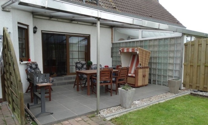 Sundhagen Apartment | Apartment about 70 square meters (for up to 6 people) and 200sqm race surface