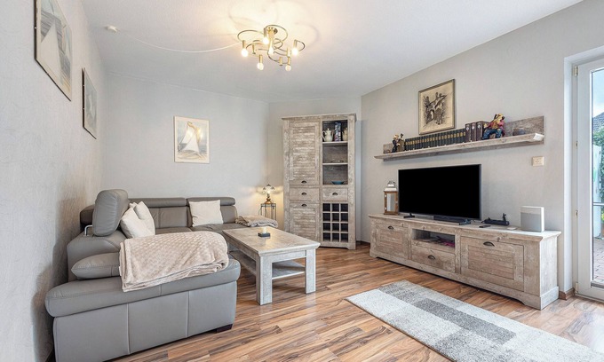 Loehne Apartment | Apartment 'Akazie' with Private Terrace and Wi-Fi