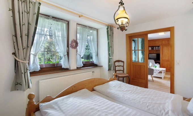 Blasiwald Apartment | Apartment 'Alexandernest' with Private Terrace, Private Garden and Wi-Fi