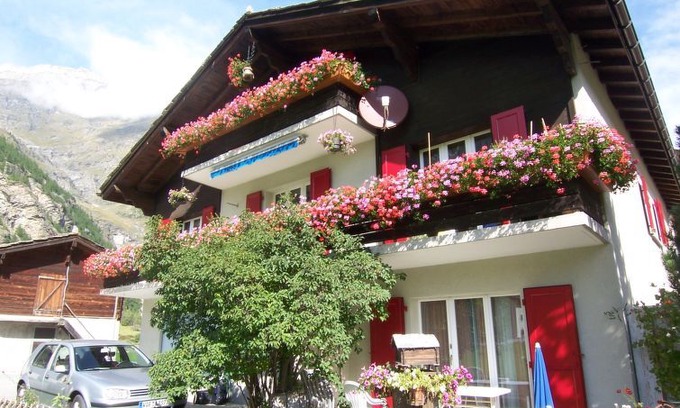Randa Apartment | Apartment Alpentraum Randa in Randa, Valais - 3 persons, 1 bedroom