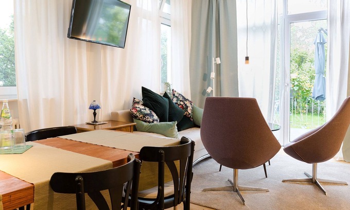 Reutlingen Apartment | Apartment Am Apfelbaum, 45 sqm, Balcony, 1 Living-/Bedroom, max. 4 Persons
