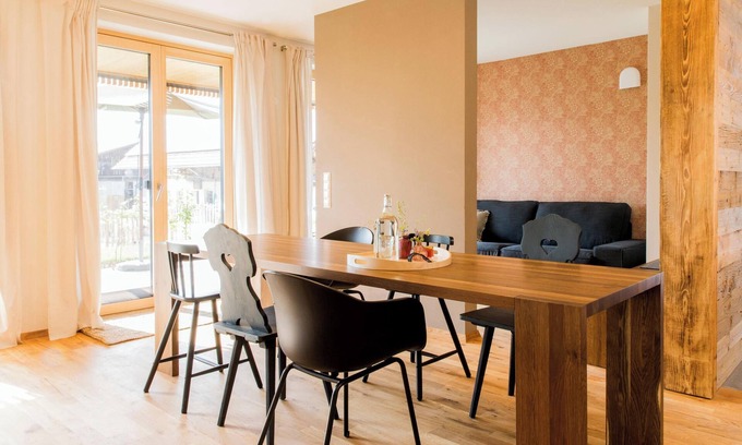 Neukirch Apartment | Apartment "Anneliese" with Terrace, Garden & Wi-Fi