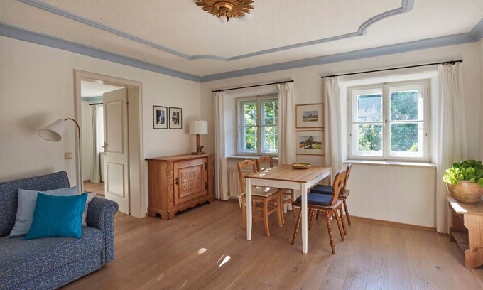 Gmain Apartment | Apartment at Florianiplatz with 56 sqm, terrace, 1 bedroom