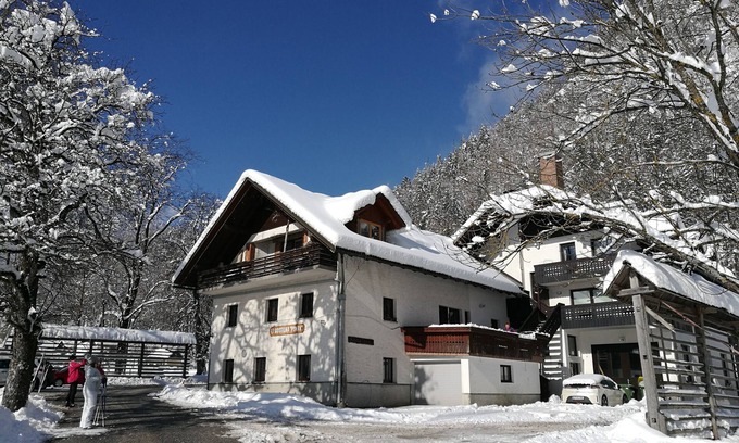 Mojstrana Apartment | apartment at the farm Psnak