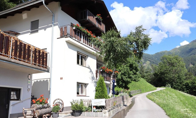 Matrei in Osttirol Apartment | Apartment awarded with 4 Edelweiss