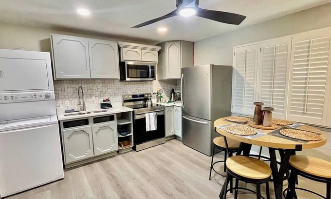 El Paso Apartment | Apartment B, Restful,Cozy, close Sunland Park Mall