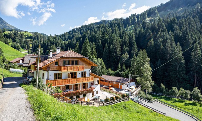 Proves Apartment | Apartment 'Bachwiesl Hof Ocker' with Mountain View, Shared Terrace and Wi-Fi