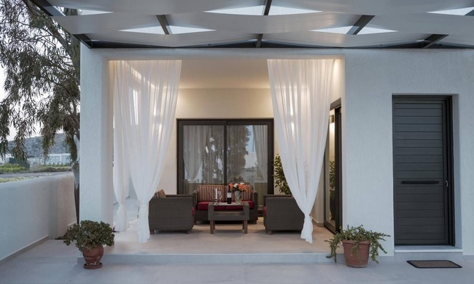 Agios Georgios House | Apartment 'Basilica Kalavria' with Sea View, Wi-Fi and Air Conditioning