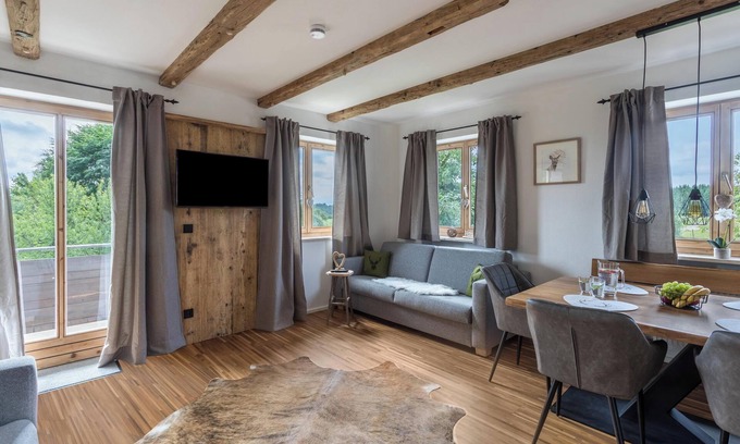Hoslwang Apartment | Apartment "Beim Nik with Wanderreitstation" with Mountain View & Balcony
