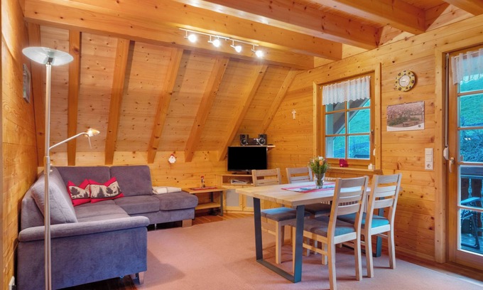 Muehlenbach Apartment | Apartment 'Bergblick' with Mountain View, Shared Terrace and Wi-Fi