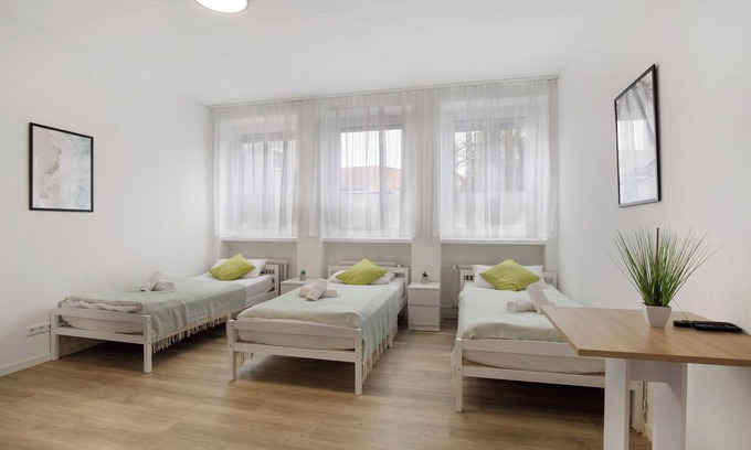 Goeppingen Apartment | Apartment 'Big Family Suite' with Mountain View, Shared Terrace and Wi-Fi