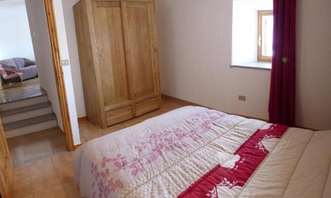 Aymavilles Apartment | Apartment 'Bilocale Vista Monte Bianco' with Mountain View, Shared Garden and Balcony