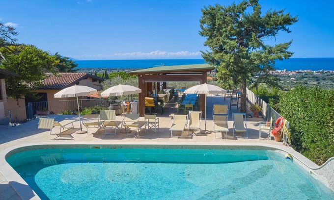 San Vincenzo Apartment | Apartment "Blu" with Sea View, Shared Pool & Wi-Fi