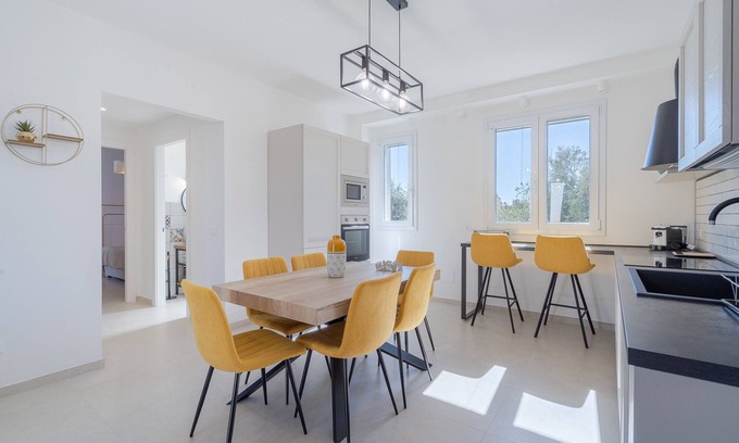 Avola Apartment | Apartment 'Boutique - Sea Family' with Sea View, Wi-Fi and Air Conditioning