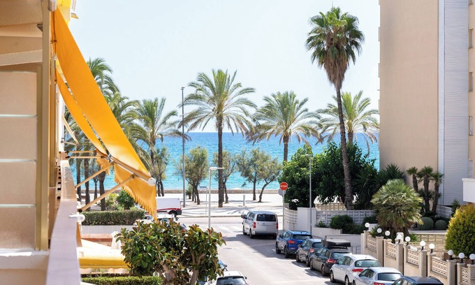 Calafell Apartment | Apartment 'Calafenga' with Sea View, Wi-Fi and Air Conditioning
