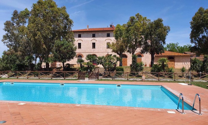 Riotorto Apartment | Apartment Capraia with Sea View, Pool, Wi-Fi, A/C & Garden