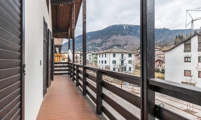 Baselga di Pine Apartment | Apartment 'Casa Ravanelli 2' with Mountain View and Balcony