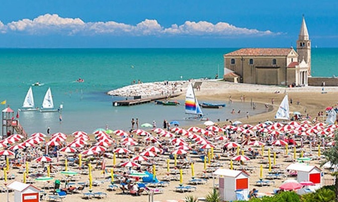 Old Town Apartment | Apartment "Casa Vacanze Mare Blu" with Garden, Balconies & Wi-Fi