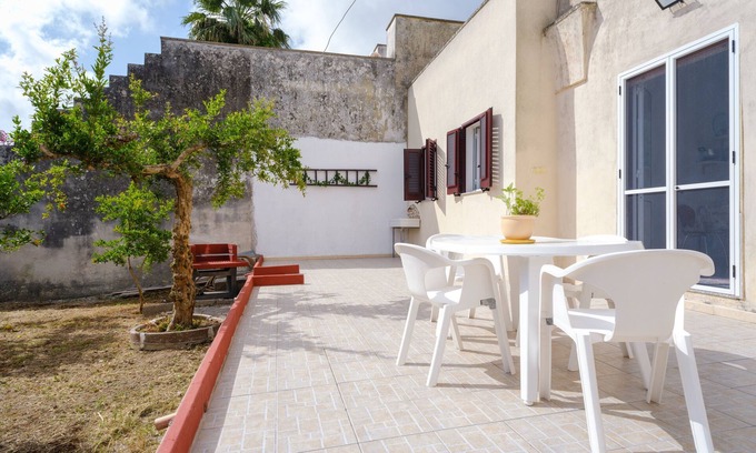 Casamassella Apartment | Apartment "Casa Vittoria Salento" with Private Garden