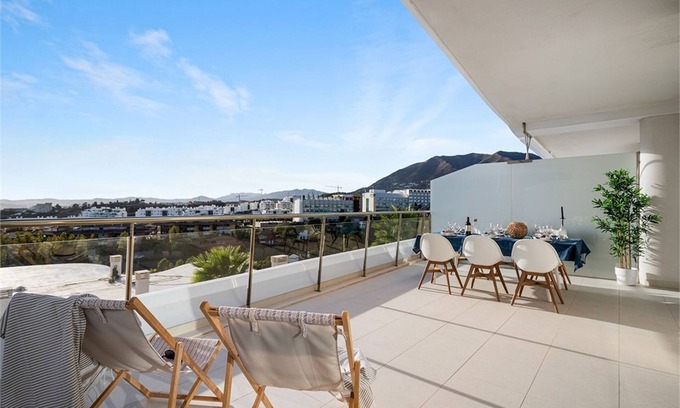La Capellania Apartment | Apartment 'Collection Hill Higuerón' with Mountain View, Wi-Fi and Air Conditioning