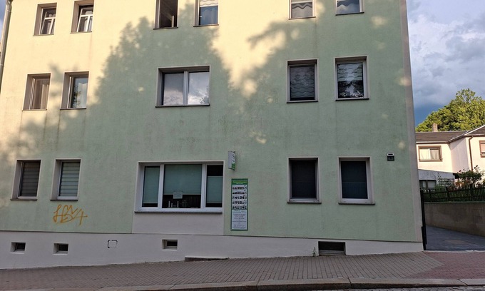 Radeberg Apartment | Apartment "Comfort"vor den Toren Dresdens und der Oberlausitz with Terraces & Wi-Fi