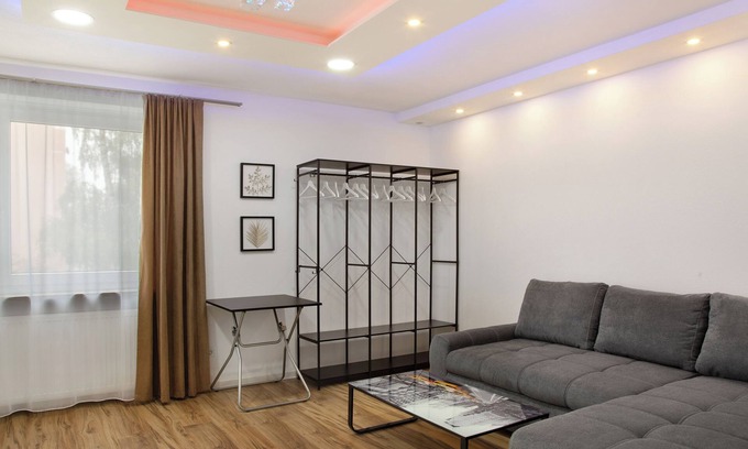 Neuburg Apartment | Apartment 'Neuburg 7 - New' with Balcony and Wi-Fi