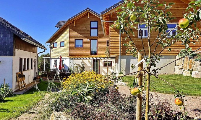 Dornstetten Apartment | Apartment 'Do-Mizil' with Private Terrace, Private Garden and Wi-Fi