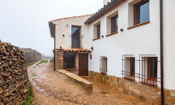 Vilafranca House | Apartment 'El Nido' with Mountain Views, Private Terrace and Private Garden