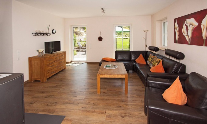 Gellinghausen Apartment | Apartment Eichhagen, 75 sqm, 2 bedrooms, terrace, max. 4 persons + 1 child in a crib