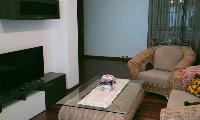 Monforte de Lemos Apartment | Apartment 'En Centro De Monforte' with Wi-Fi