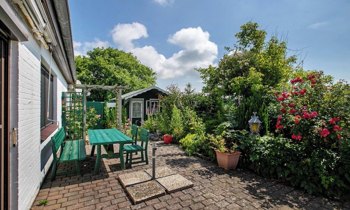Stinteck Apartment | Apartment 'Erdgeschosswohnung' with Private Terrace, Private Garden and Wi-Fi