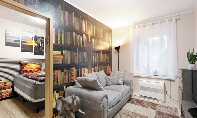 Kloster Lehnin Apartment | Apartment 'Familienwohnung' with Shared Terrace, Wi-Fi and Air Conditioning