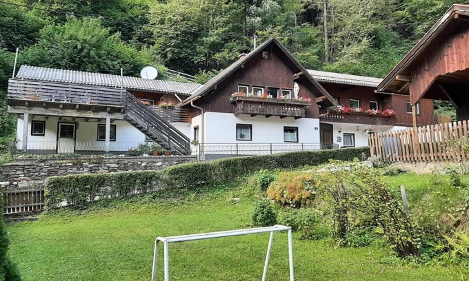 Feld am See House | Apartment Feld am See near Feldsee Lake