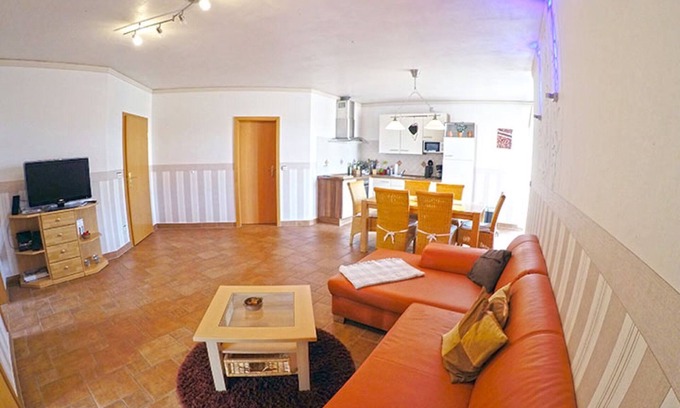 Grunow Apartment | Apartment 'Ferienbauernhof - Ferienwohnung 5' with Private Terrace, Shared Garden and Wi-Fi