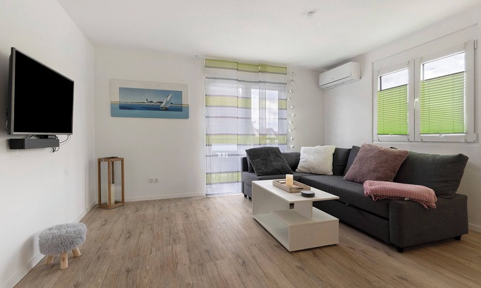 Heiligenzell Apartment | Apartment 'Ferienwohnung Obergeschoss' with Private Garden, Wi-Fi and Air Conditioning