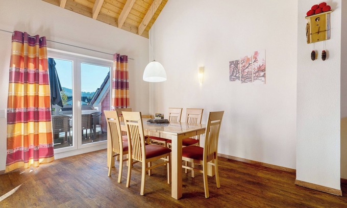 Nesselried Apartment | Apartment 'Ferienwohnung Kirsche' with Shared Garden, Balcony and Wi-Fi