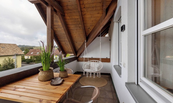 Dunningen Apartment | Apartment 'Ferienwohnung Holzapfel' with Balcony and Wi-Fi