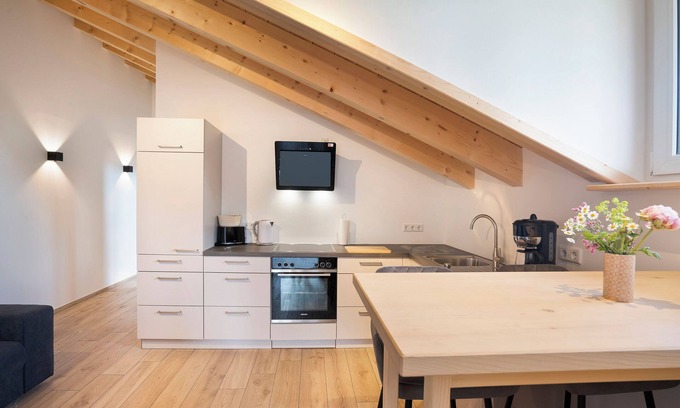 Bad Toelz Apartment | Apartment 'Ferienwohnung Wendelsteinblick' with Mountain View, Balcony and Wi-Fi